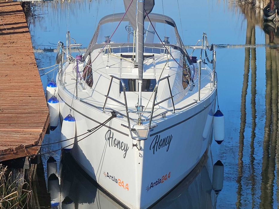 Jacht żaglowy Antila 24.4 z 2023 r. - czarter jachtu wynajem / MAZURY