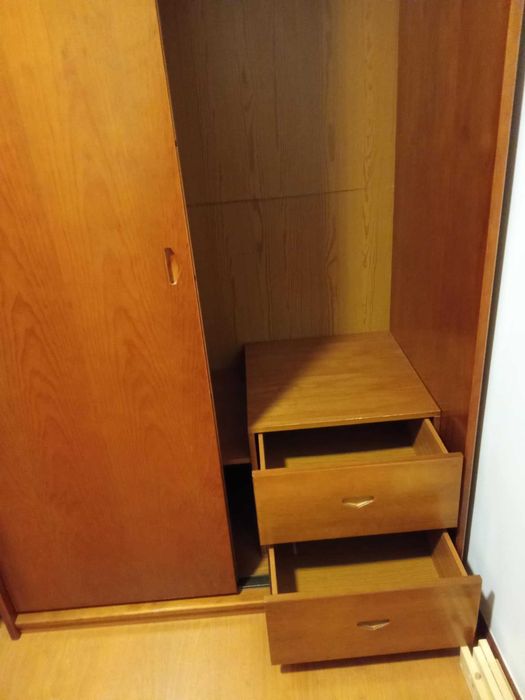 Roupeiro em madeira Pinho mel