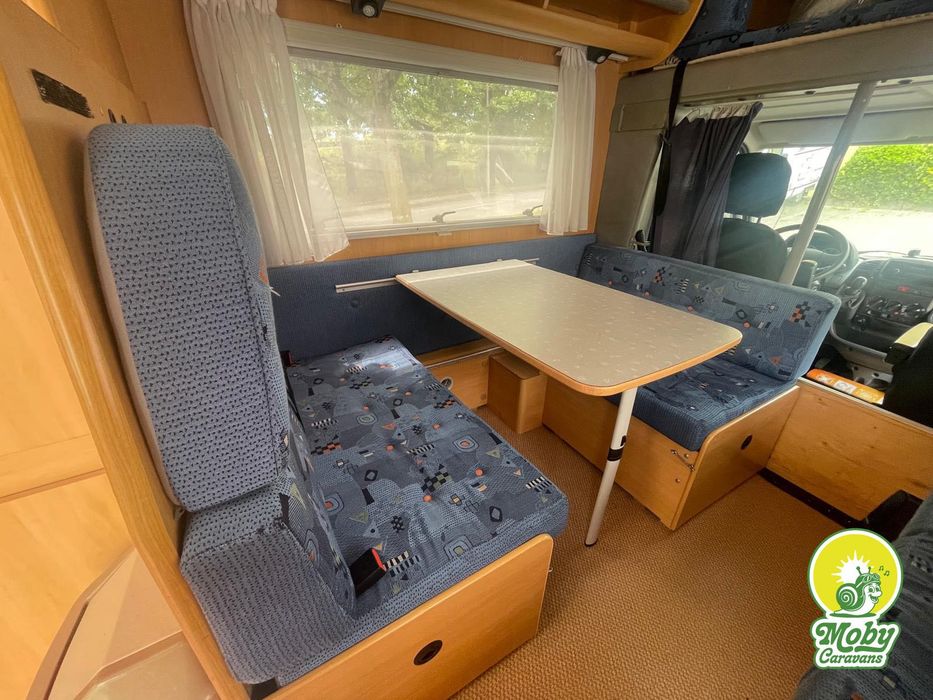 Alugo quarto/autocaravana