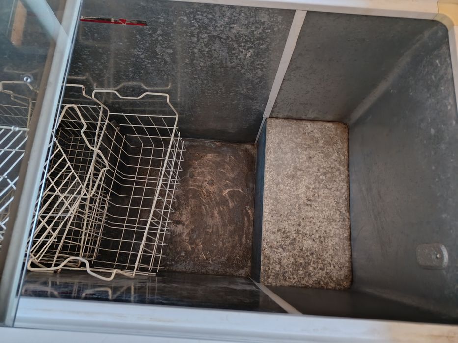 Продам морозильну камеру
