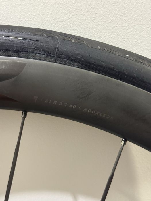 Kola rowerowe szosowe GIANT SLR0 40 - Karbon, 1339g