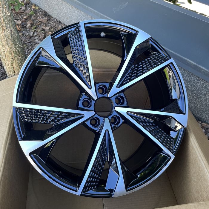 Диски Audi R18 R19 5/112 Ауді A3 A4 A5 A6 C7 C8 A7 A8 Q3 Q4 Q5 e-tron