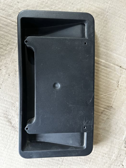 Подіуми номерів Tesla Y