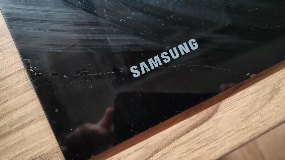 Płyta Samsung indukcja NZ64F3NM1AB ( sprawna, pęknięta szyba))