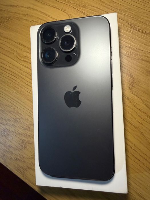 iPhone 15 pro 128 gb
