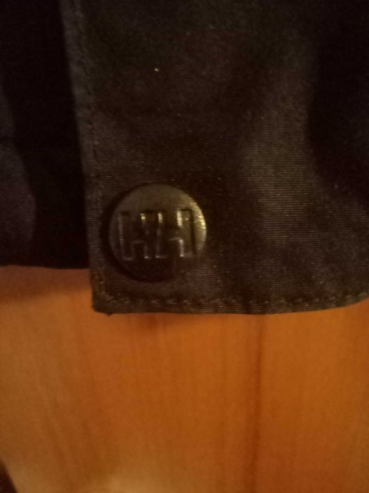 Куртка- ветровка, б/у,на мальчика,или унисекс,Helly Hansen оригинал