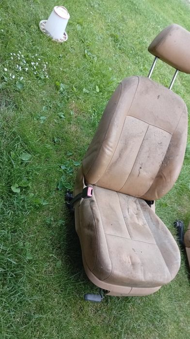 Fotele przednie golf 4