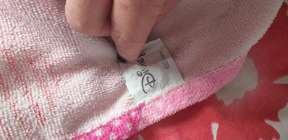 Toalha Praia Minnie & Margarida 1,35m x 70cm - Nova