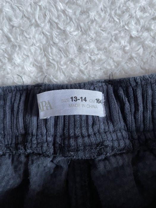 Chłopięce spodnie sztruksowe Zara