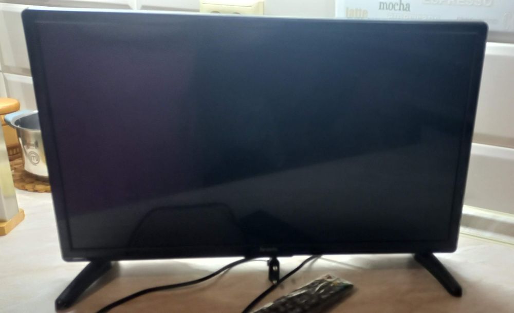 Продам телевізор без інтернету.