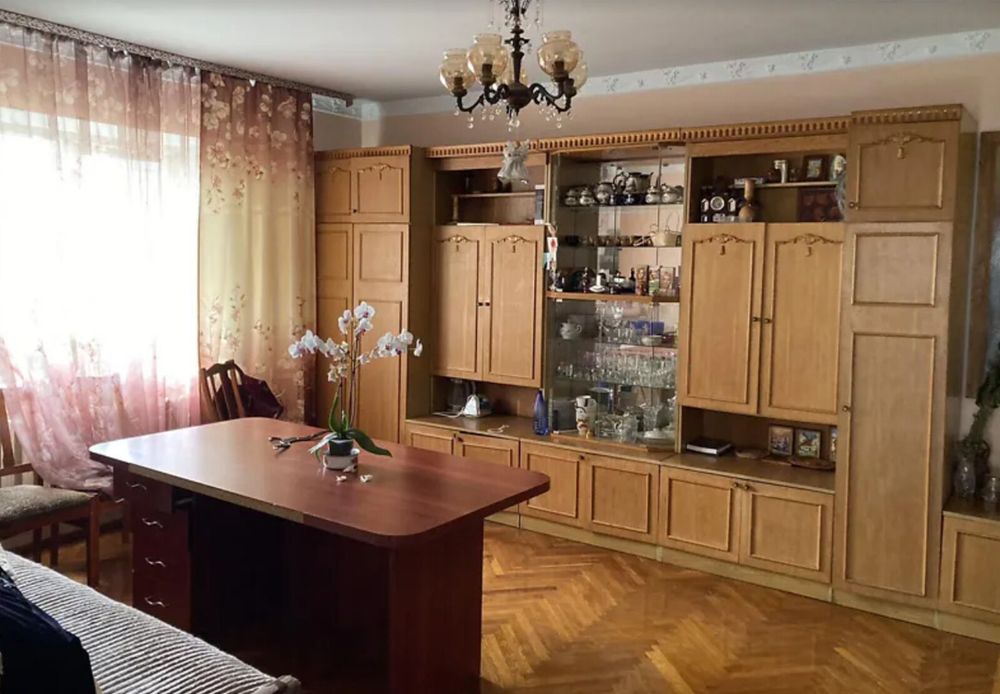 Продаж 2 пов.будинку зділянкою на 25 соток