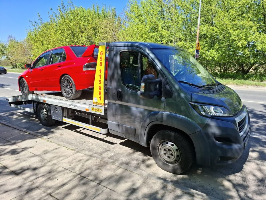 Auto Laweta Pomoc Drogowa Holowanie Transport Bełchatów Wadlew
