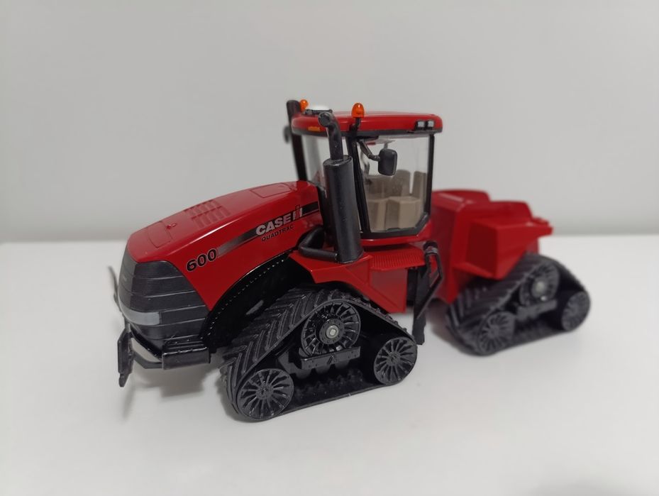 Traktor ciężarowy duży metalowy Siku Case  CASE IH Quadtrac 600 w skal