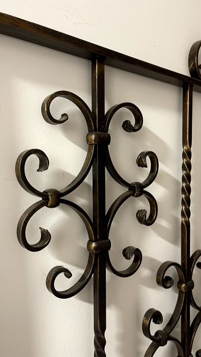 Grade em Ferro Forjado Envelhecido – Feita por Encomenda por Artesão