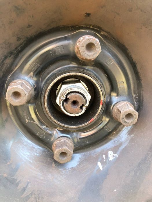 Шини з дисками на опель в зборі