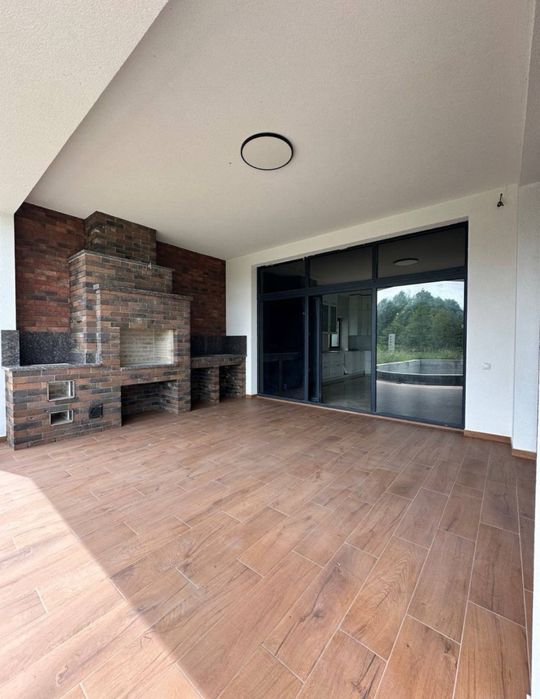 Продаж БУДИНКУ на 10 сот, центральні комунікації, газ, котеджне містеч