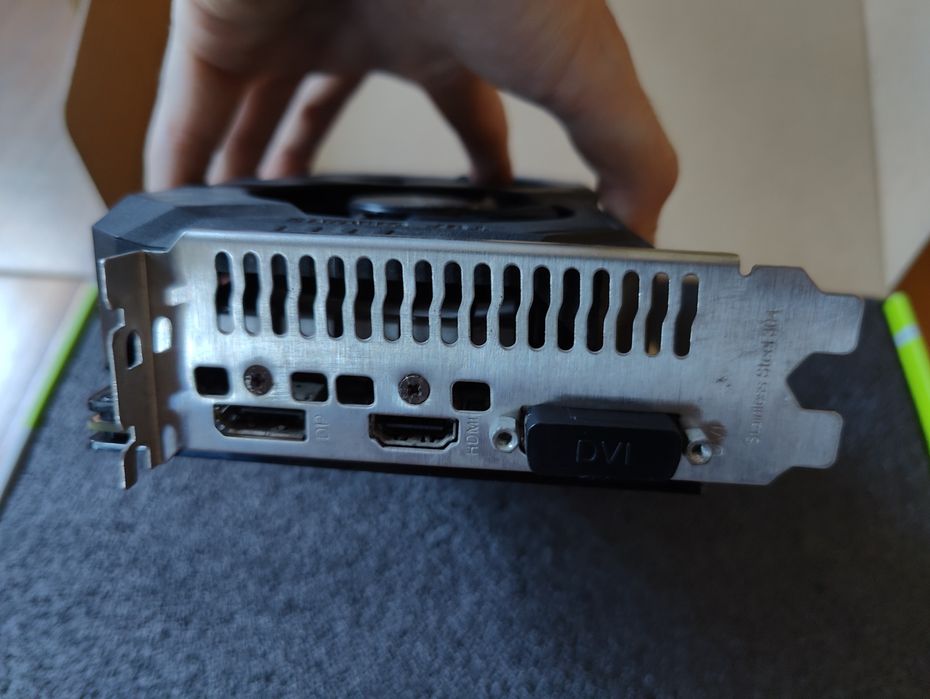 ASUS GeForce GTX 1660 Super 6gb