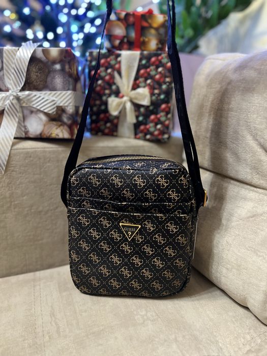 Чоловіча сумочка Guess