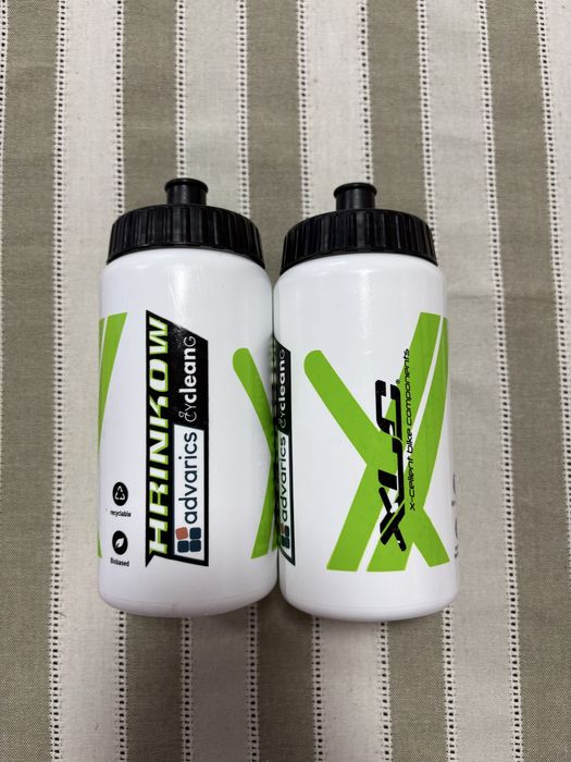 Bidony kolarskie biegowe kolekcjonerskie Team Hrinkow biało czarne  500ml