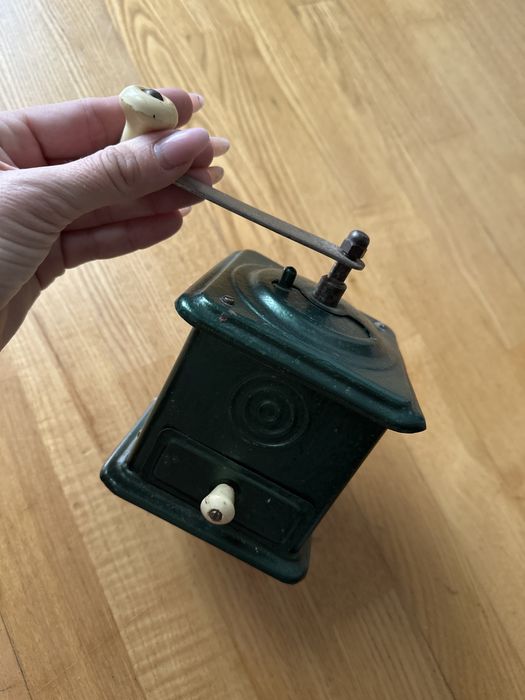 Mlynek do kawy kolejcjonerski