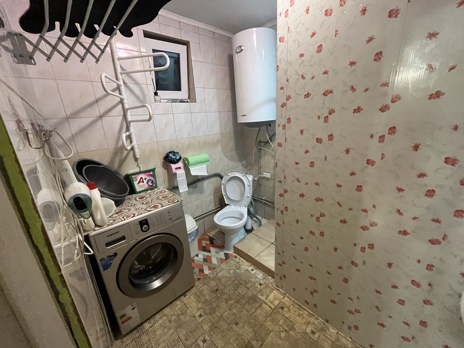 Здається житло в селі Кваси