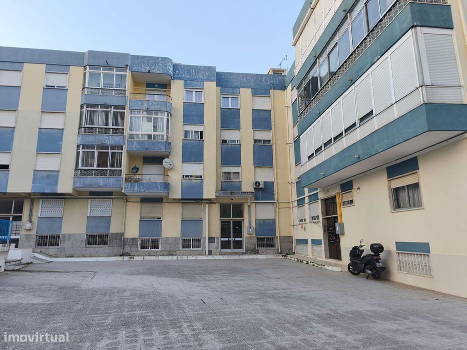 Apartamento T2+1 em Amora — Amora, Setúbal