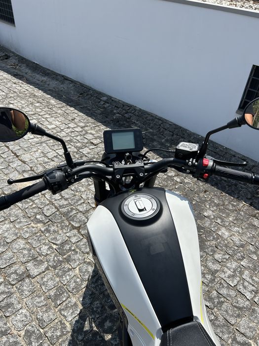 Benneli leoncino 125