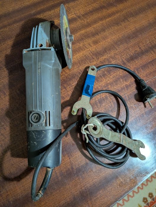 Кутова шліфувальна машина (болгарка 125)