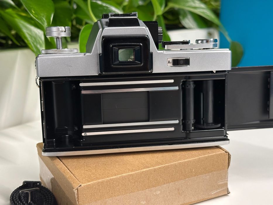 Плівкова камера Ricoh 401 TLS з Ricoh auto 50mm f1.7 | M42