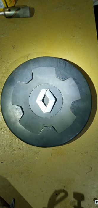 Продам ковпак на рено