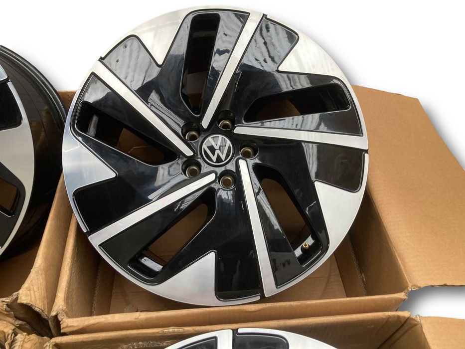 Felgi ALUMINIOWE 19 Vw ID7  ID4 Tiguan Golf Passat Arteon DEMO