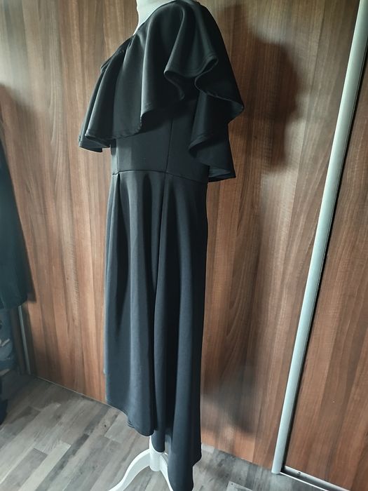 Nowa sukienka boohoo rozmiar 48