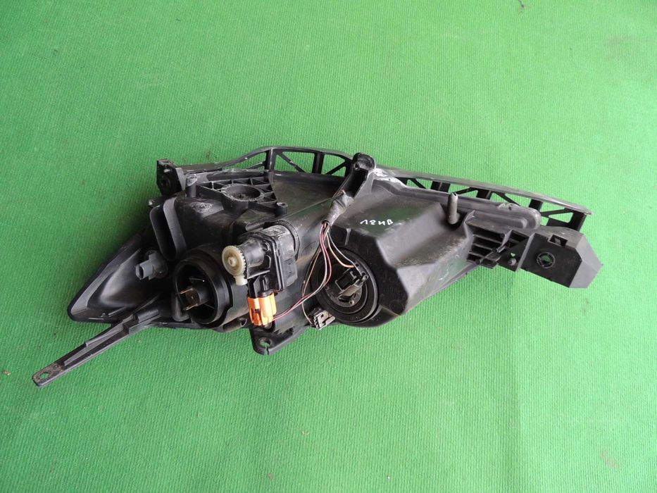 Lampa przednia prawa europejska Mazda 3 III BK 03,04,05,06,07,08,09 HB