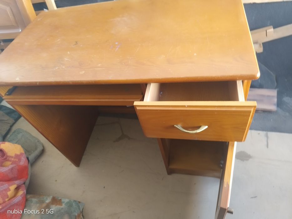 Secretaria  madeira boa