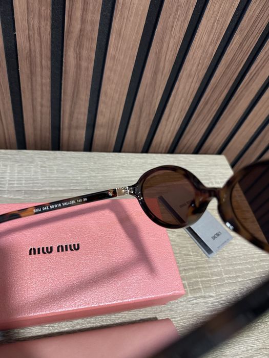 Óculos de Sol Miu Miu – Novos com Caixa