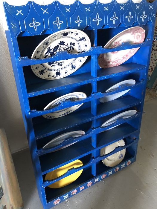 Cantoneira rustica, com pintura manual, baixa de preço