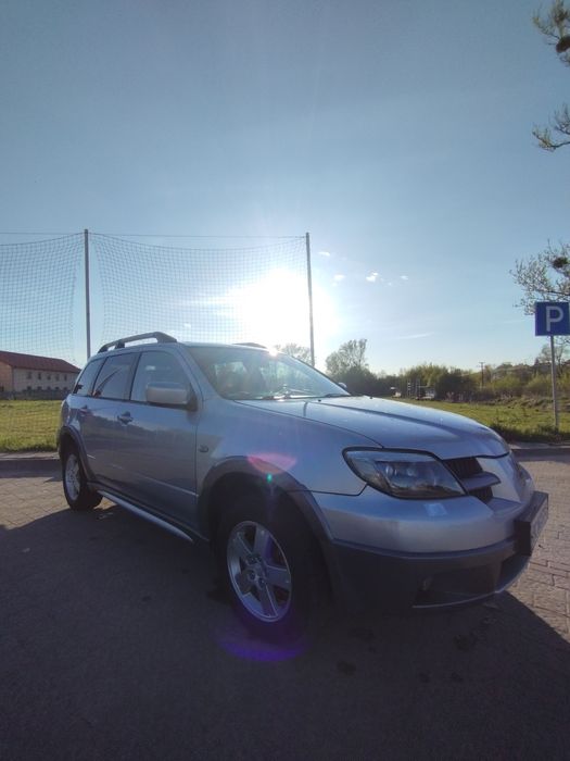 Mitsubishi Outlander 1