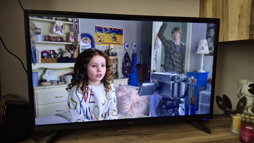 Telewizor Sharp LED 40 cali Full HD 100 Hz o rozdzielczości 1920x1080