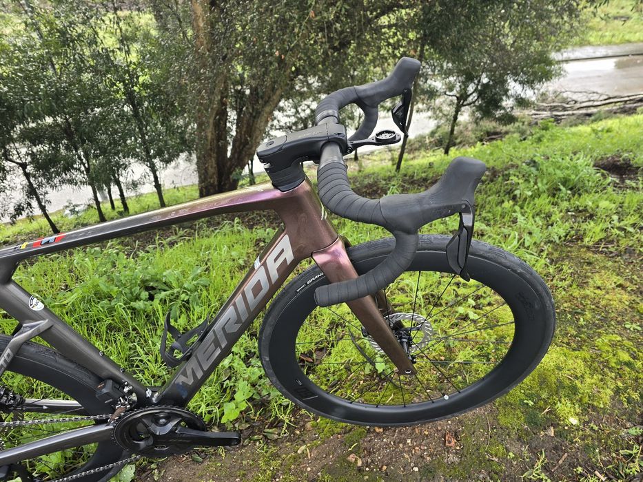 Merida reacto 8000 m com montagem 105 di2