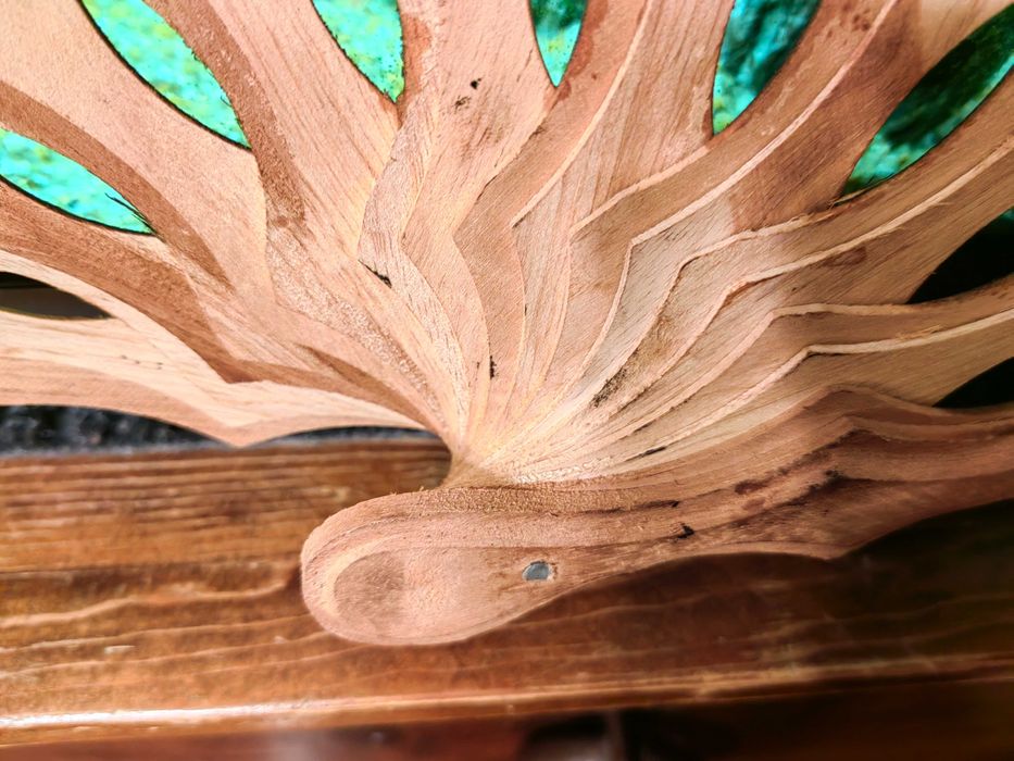 Leque Decorativo em Madeira Regina de Cuba