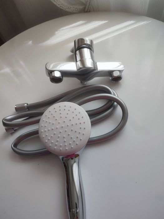 Змішувач для душу від фірми Grohe новий.