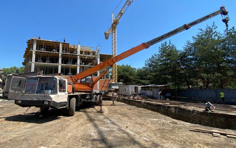 Продам хороший автокран Бумар КС5473