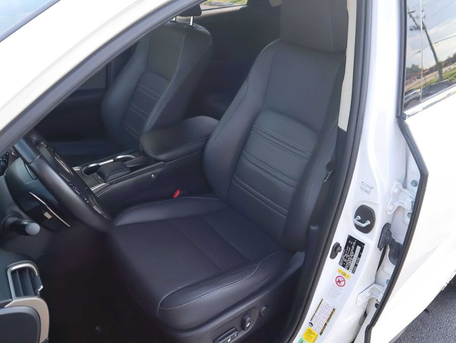 Lexus NX 300h      2019
