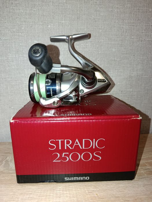 Shimano Stradic 15 2500S в отличном состоянии