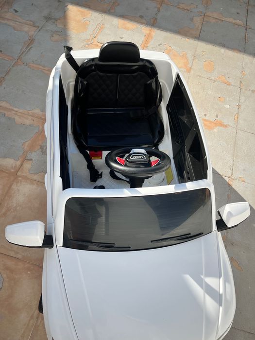 Carro eletrico de criança