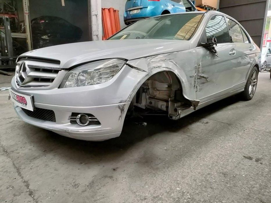 Grelha Do Radiador Frontal Mercedes-Benz Clase C Bm 204 Berlina