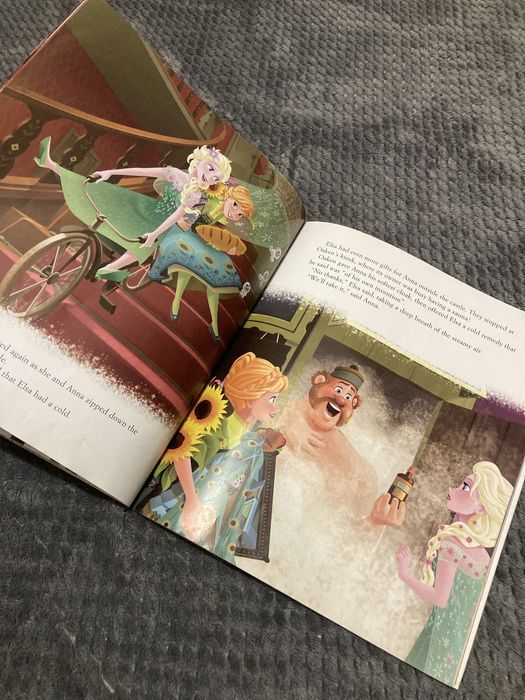 Книга, книга англійською мовою, книга Frozen