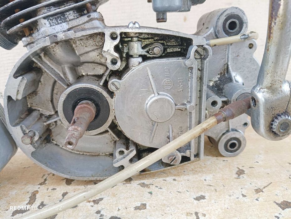 Silnik S38 - 003>126609 - biegi w ręce - Żak - Komar - Romet - Sztywniak.