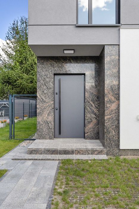 Nowy dom 97 m² . 5 pokoi . 3 łazienki . 2 km od Warszawy