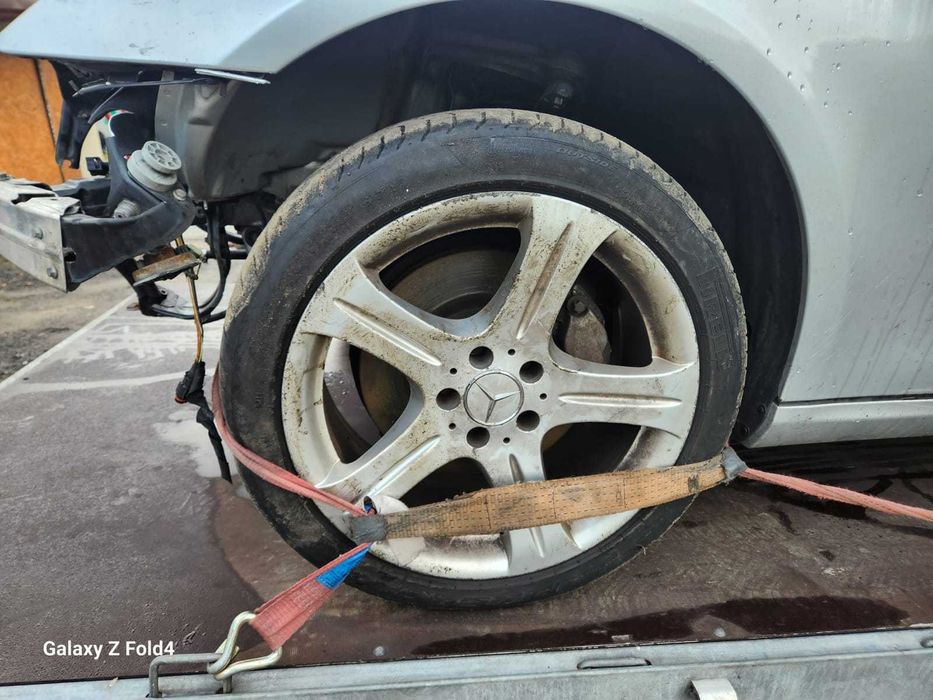 Mercedes CLS C219 błotnik 775